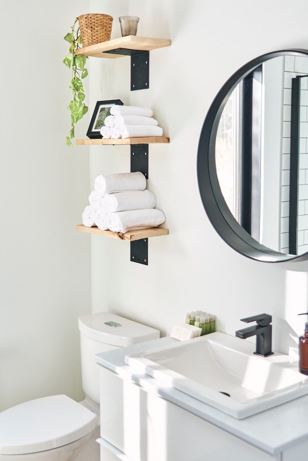 Le Rokh | 19 chemin du Lynx, Lac-Beauport, QC G3B 0C9, Canada | Phone: (418) 473-6542