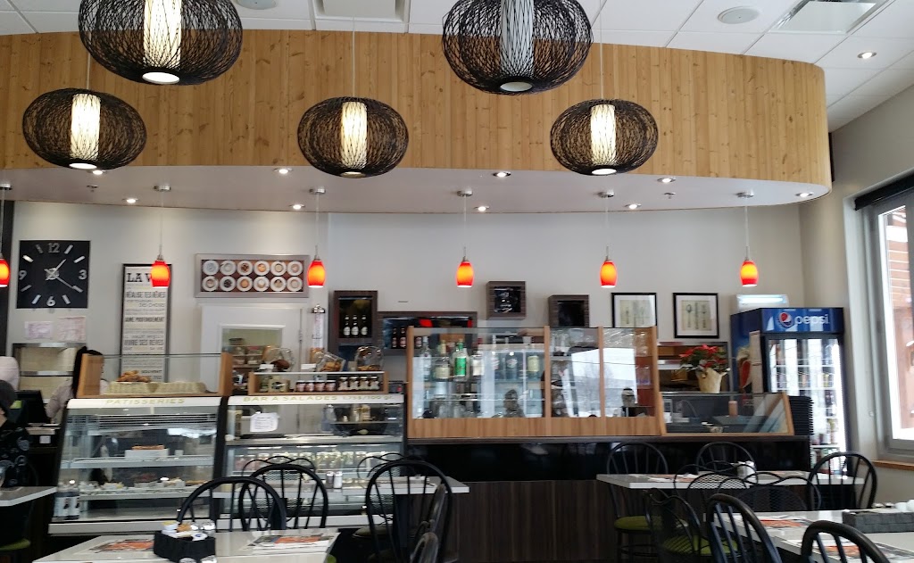 Café Bistro la Brûlerie | 5540 Rue Papineau, Lac-Mégantic, QC G6B 0E1, Canada | Phone: (819) 583-1673