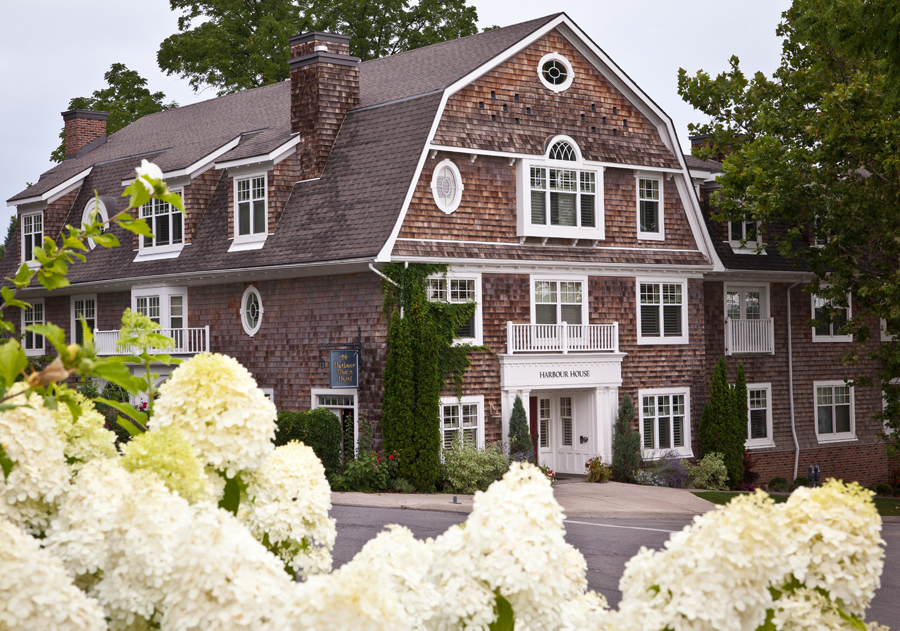 Harbour House Hotel | 85 Melville St, Niagara-on-the-Lake, ON L0S 1J0, Canada | Phone: (905) 468-4683