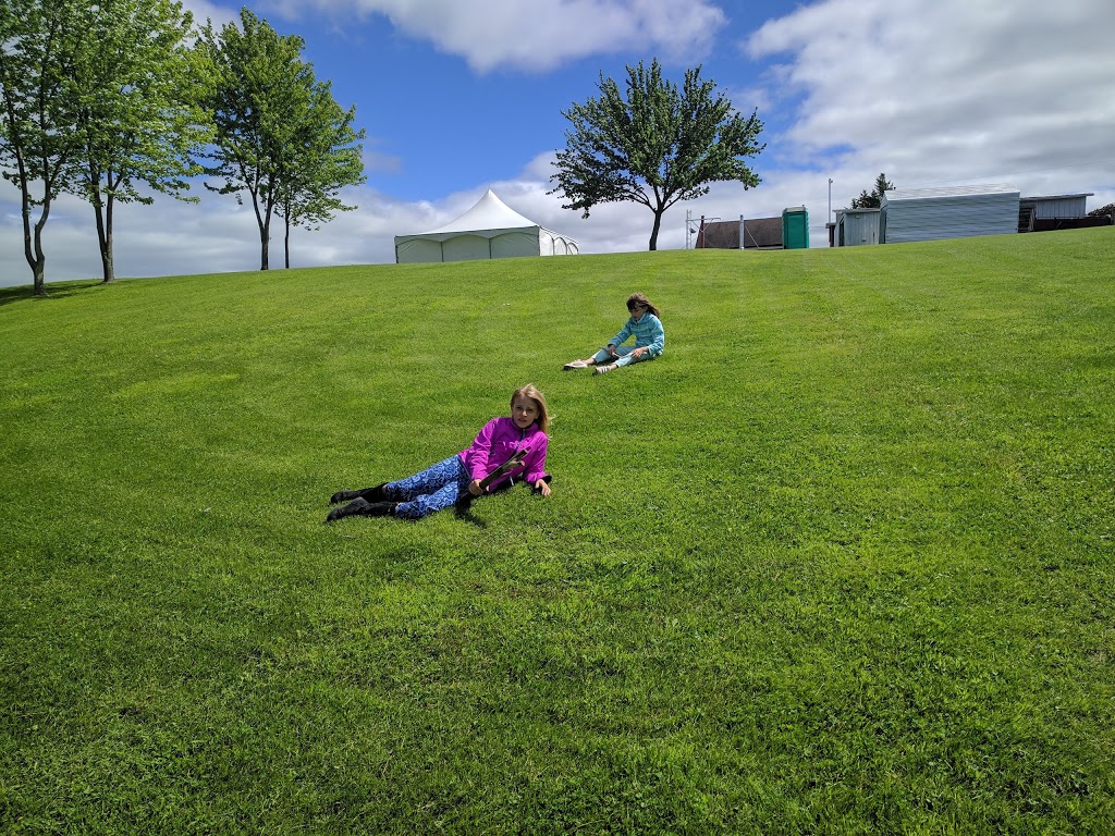 La Gantoise Inc. 1489 Concession Rd 1, Lefaivre, ON K0B 1J0, Canada