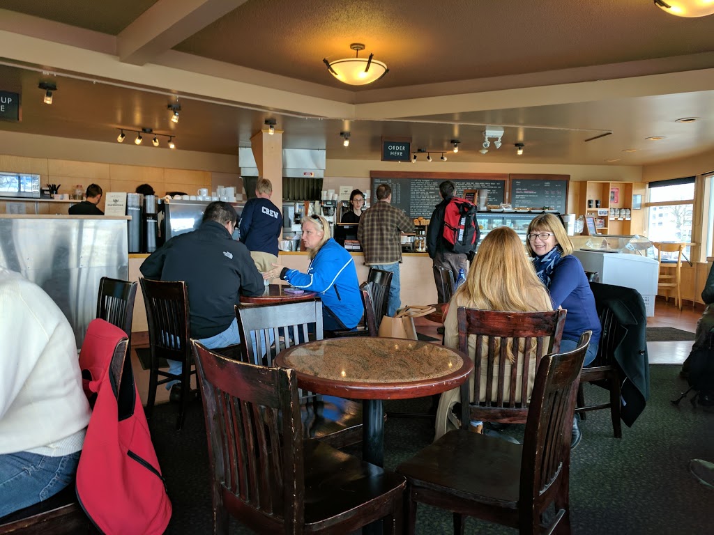Marina Dockside Eatery | 1327 Beach Dr, Victoria, BC V8S 2N4, Canada | Phone: (250) 598-3890