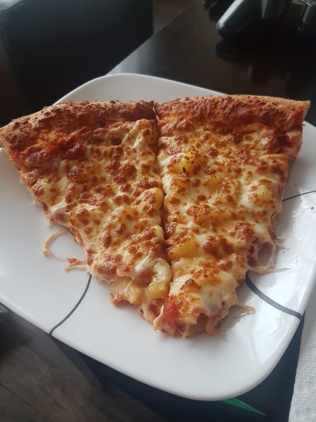 Cominos | 1910 Dundas Street East, Suite 124, Whitby, ON L1N 2L6, Canada | Phone: (905) 438-1011