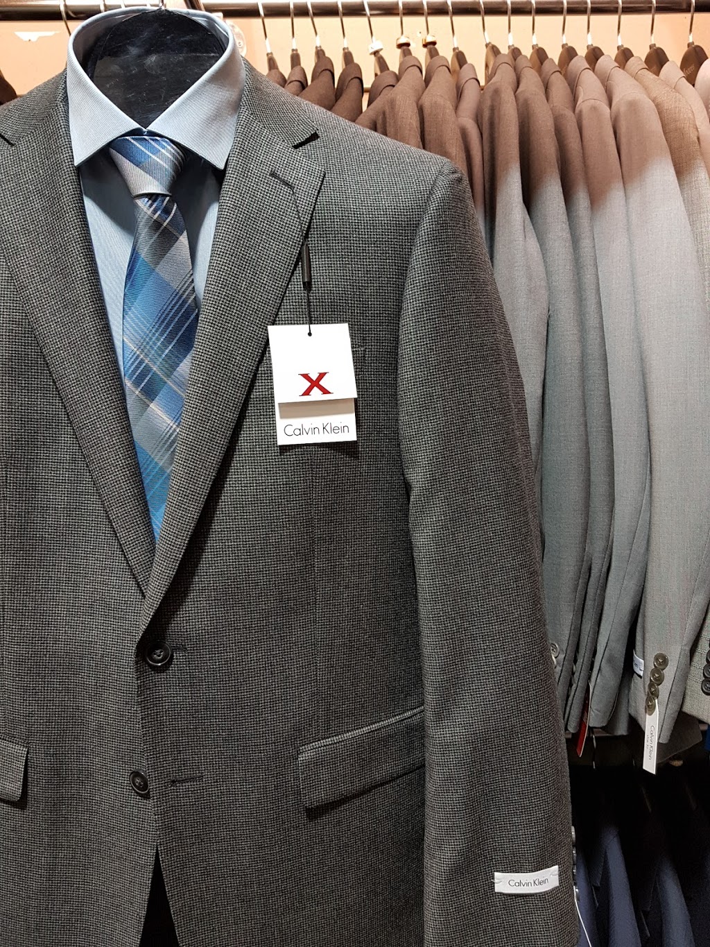 Moores Clothing for Men | 1925 Dundas St, London, ON N5V 1P7, Canada | Phone: (519) 451-5411