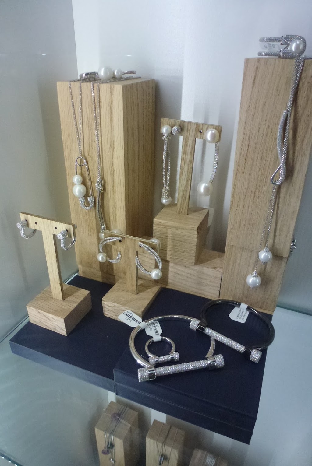 APM Monaco at L.E. Jewellers | 1015 Lake Shore Blvd E, Toronto, ON M4M 1B4, Canada | Phone: (416) 461-4494