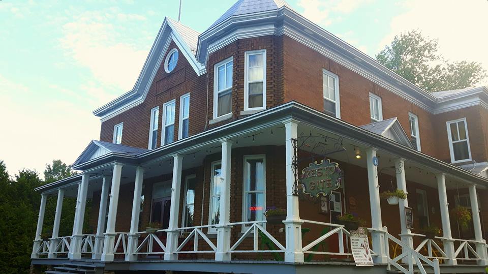 Resto-Gîte Le Lutin Marmiton | 2410 Ave Principale, Saint-Élie-de-Caxton, QC G0X 2N0, Canada | Phone: (819) 221-2150