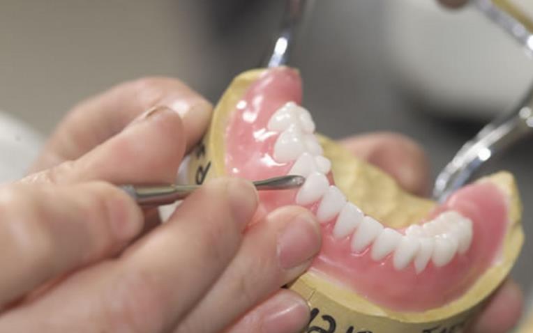 Denture & Dental Hygiene Clinic | 647 McCowan Rd, Scarborough, ON M1J 1K2, Canada | Phone: (416) 900-1894