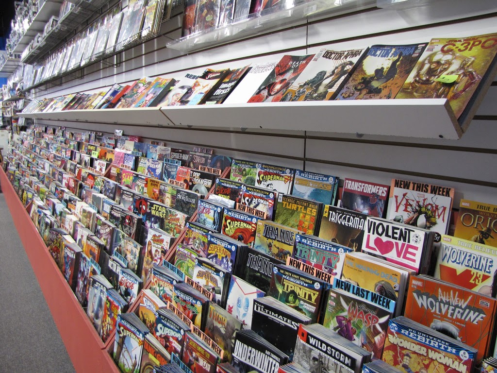 Big B Comics | book store | 241 Essa Rd, Barrie, ON L4N 6B7, Canada | 7057391513 OR +1 705-739-1513