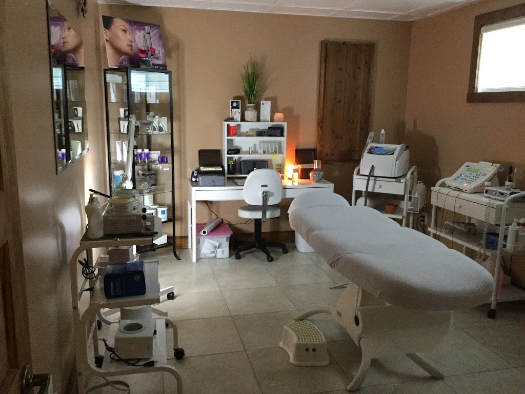 Studio Bliss Esthetique | 3022 Chemin Saint-Charles, Terrebonne, QC J6V 1C4, Canada | Phone: (438) 863-9205