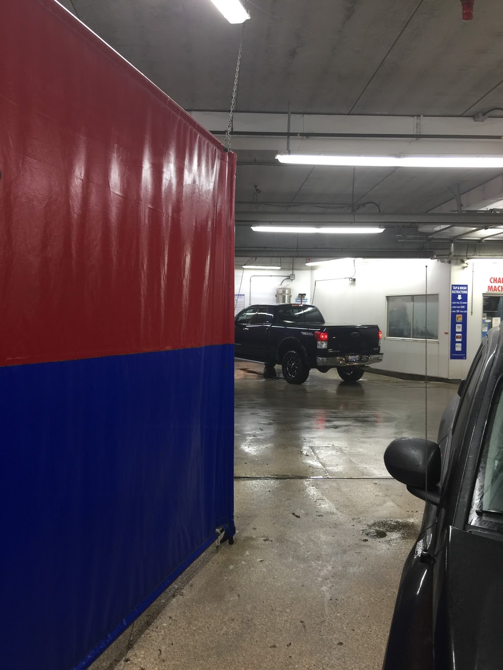 The Wave Car Wash | 399 Goulet St, Winnipeg, MB R2H 3C7, Canada | Phone: (204) 255-9283