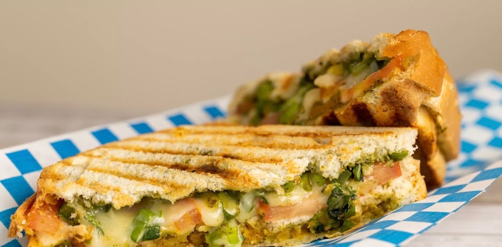 Cafe VH - Indian Fusion | 20 Polonia Ave Unit # 110, Brampton, ON L6Y 0K9, Canada | Phone: (905) 457-7878