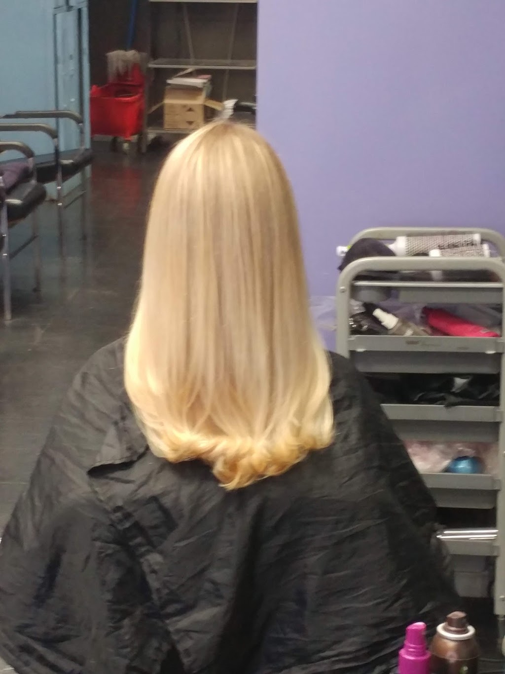 LQs Hair Studio | 4716 Wyandotte St E, Windsor, ON N8Y 1H7, Canada | Phone: (519) 945-6464