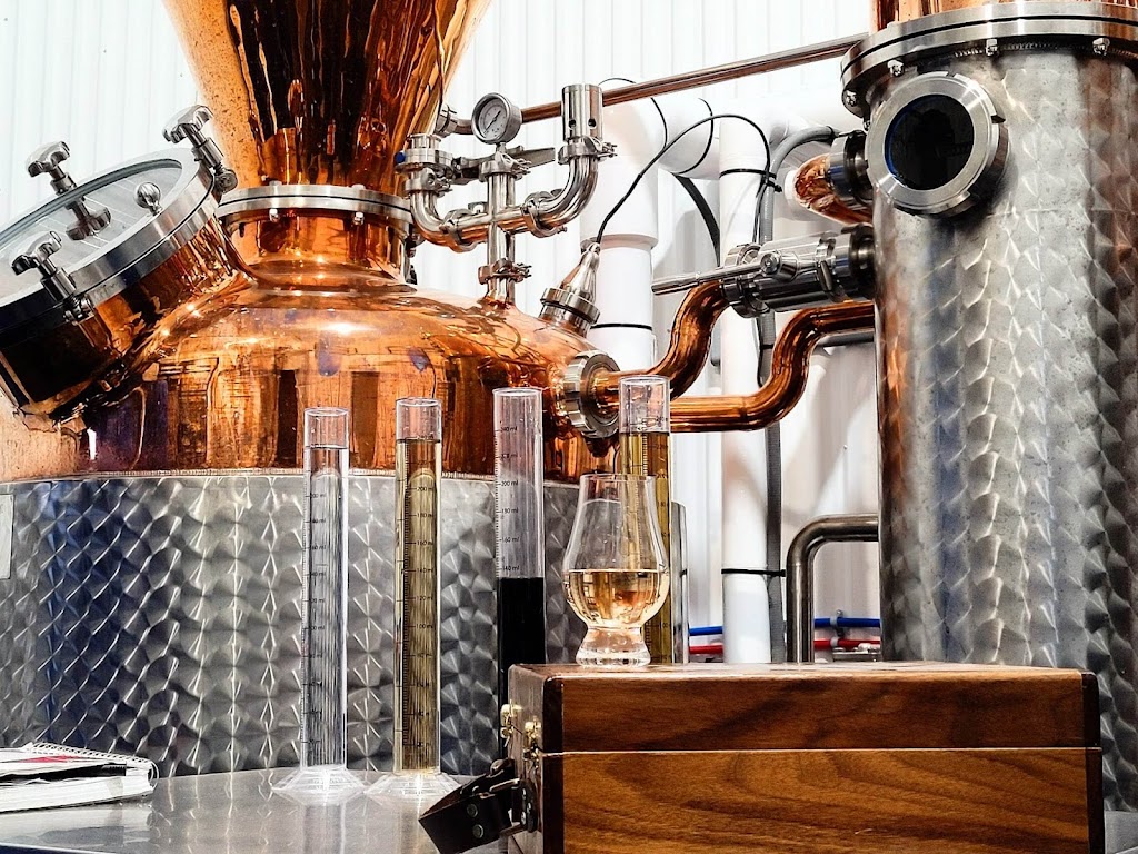 Vignoble & distillerie lincantatrice | 1431 B Rang Centre, Beaulac-Garthby, QC G0Y 1B0, Canada | Phone: (418) 261-8477
