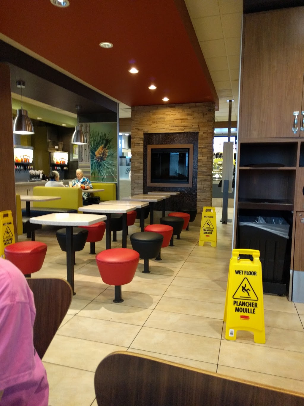 McDonalds | 1278 Topsail Rd, Paradise, NL A1L 1N7, Canada | Phone: (709) 782-2853