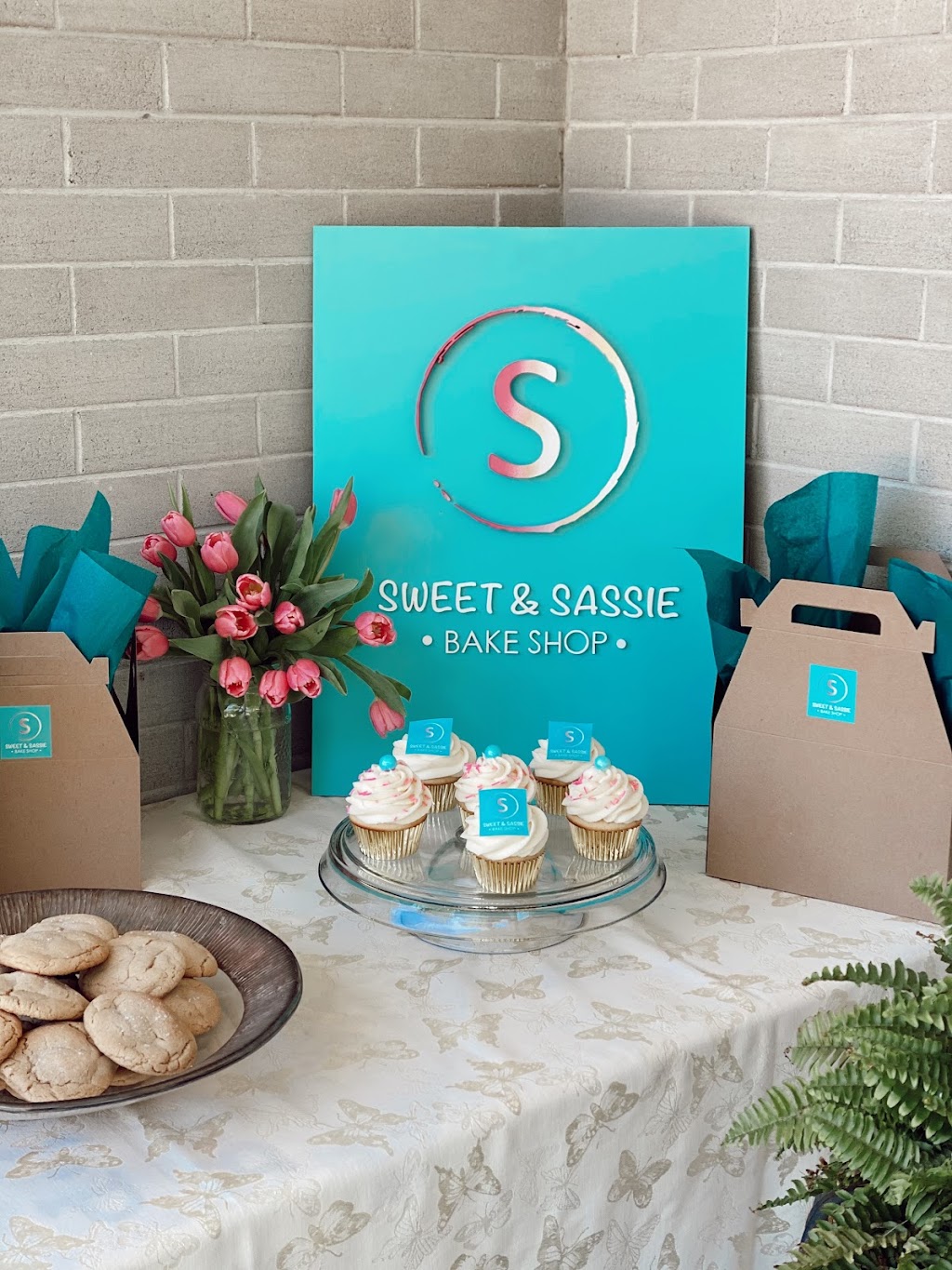 Sweet & Sassie Bake Shop | 85 Steel St, Barrie, ON L4M 2G1, Canada | Phone: (705) 627-7179
