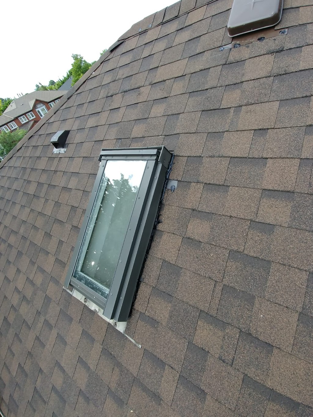 Real Blue Roofing Services Inc. | 8890 Heritage Rd, Brampton, ON L6Y 0E1, Canada | Phone: (647) 706-5225