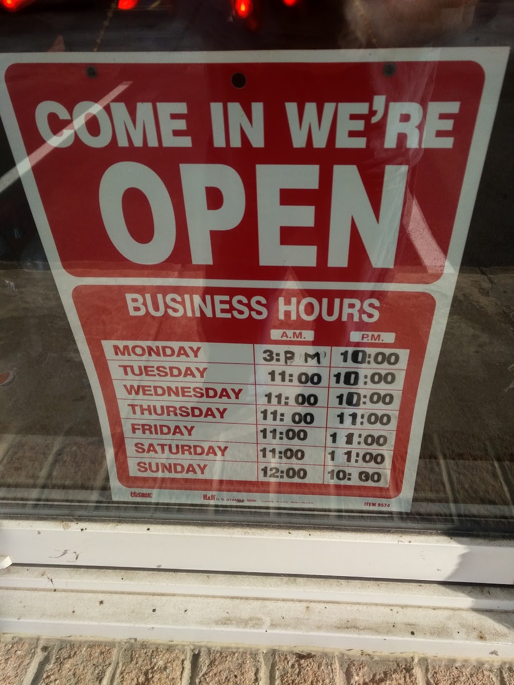 Elmsdale Pizzeria | 589 Nova Scotia Trunk 2, Elmsdale, NS B2S 1A4, Canada | Phone: (902) 883-9888