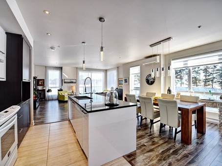 Nathalie Vancol Courtier Immobilier | 2840 Boul Saint-Martin Est, Laval, QC H7E 5A1, Canada | Phone: (514) 244-8262