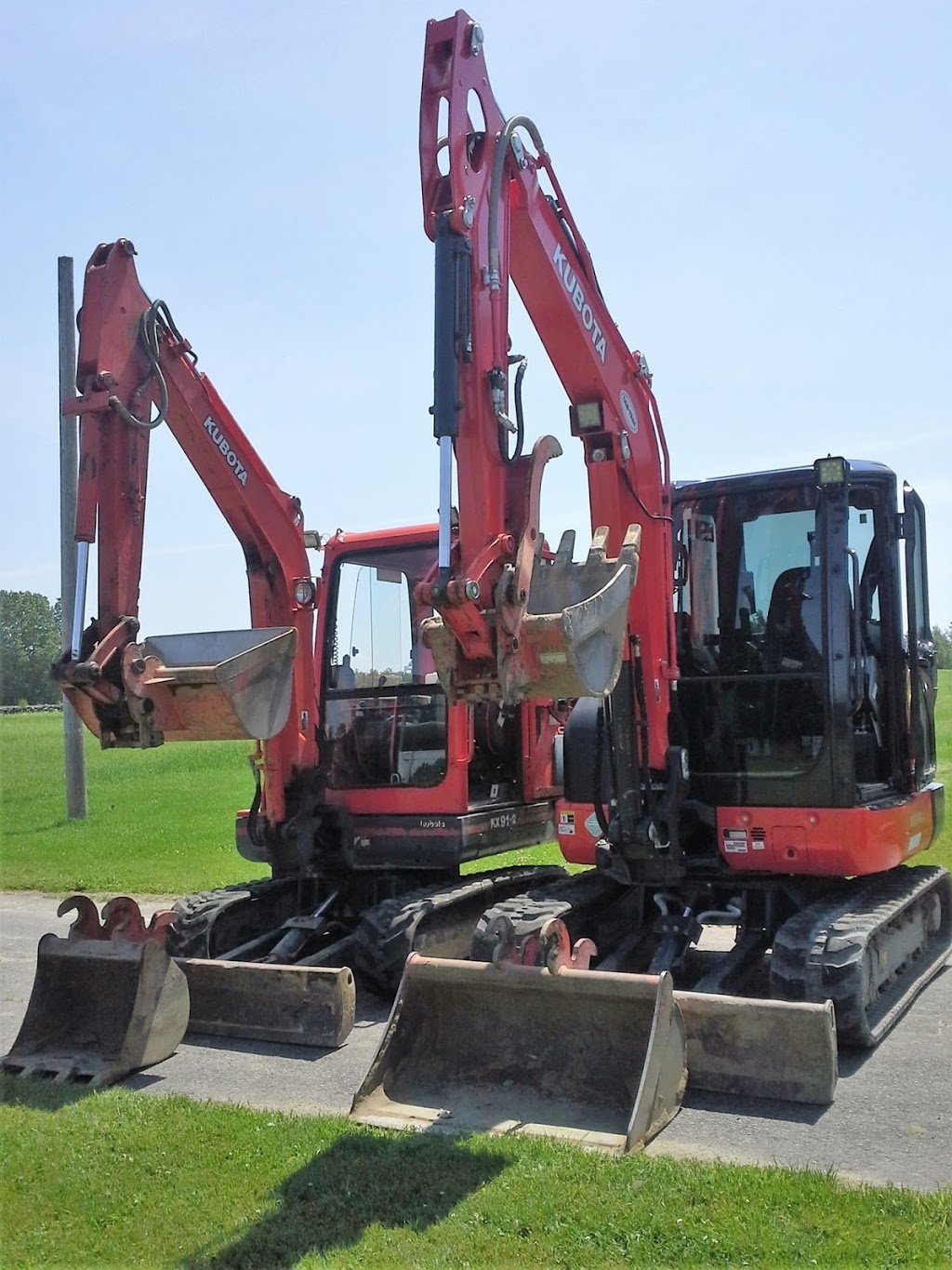 Mini Excavation FB | 30 Rue de la Descente, Saint-Pierre-les-Becquets, QC G0X 2Z0, Canada | Phone: (819) 692-4734