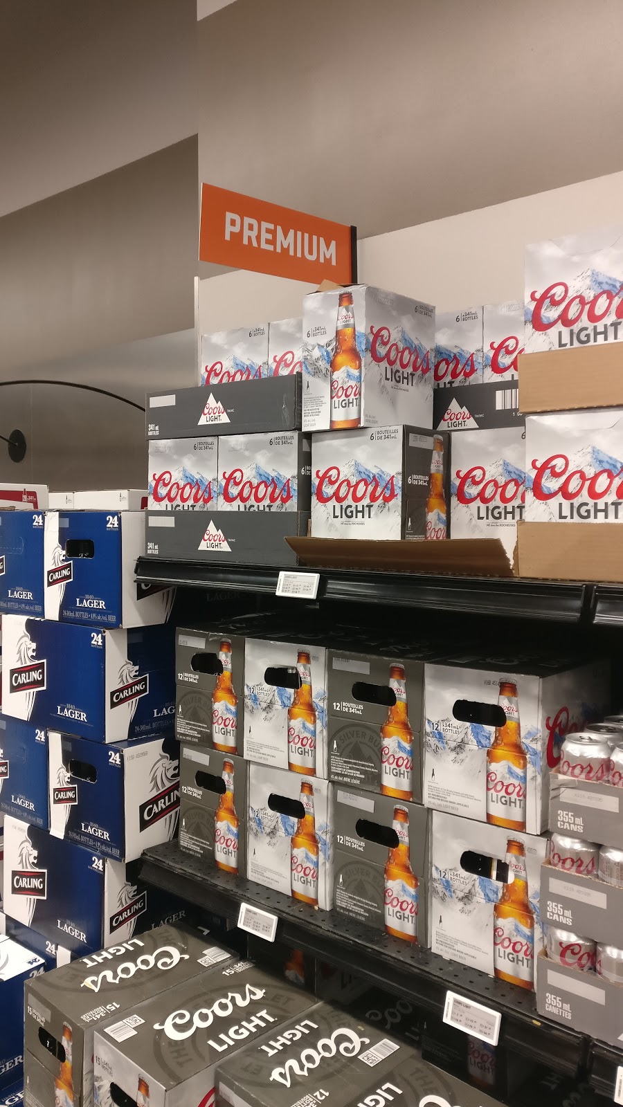 Beer Store | 200 Ritson Rd N, Oshawa, ON L1G, Canada | Phone: (905) 728-1132