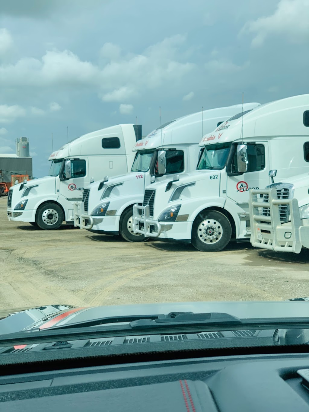 ALCOR TRANSPORT | 21 Cityscape Terrace NE, Calgary, AB T3N 0S2, Canada | Phone: (780) 676-6565