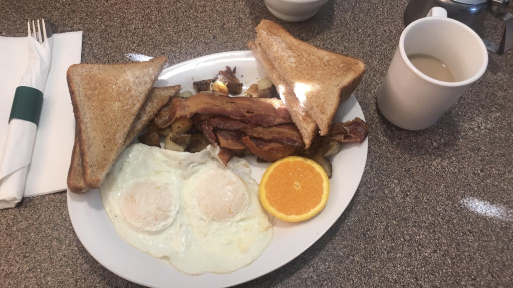 Armour Mountain Restaurant | 4347 Southern Yellowhead Hwy, Barrière, BC V0E 1E0, Canada | Phone: (250) 672-9423