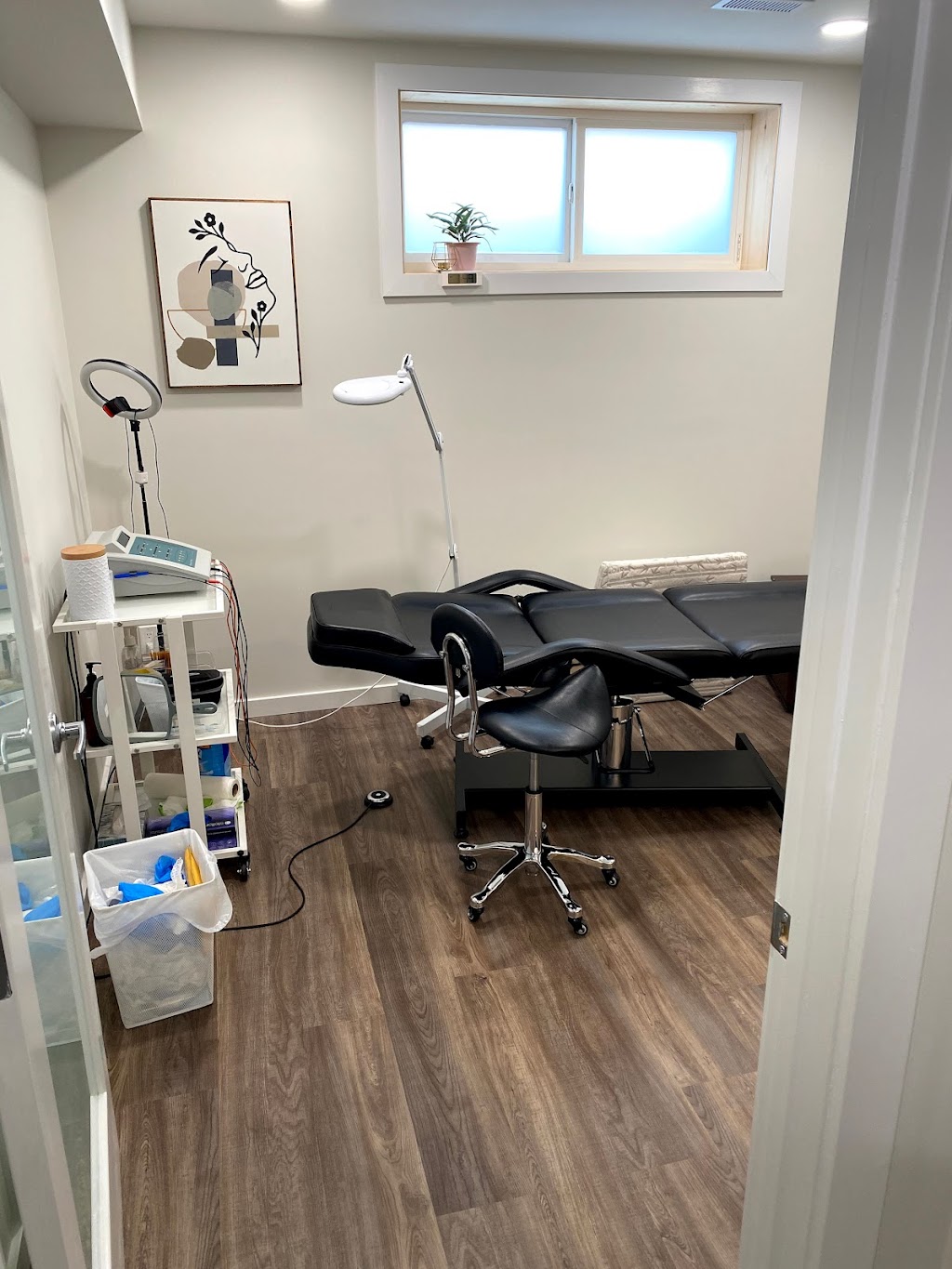 Tulip Tree | Maple Crest, Edmonton, AB T6T 2L6, Canada | Phone: (780) 908-0074
