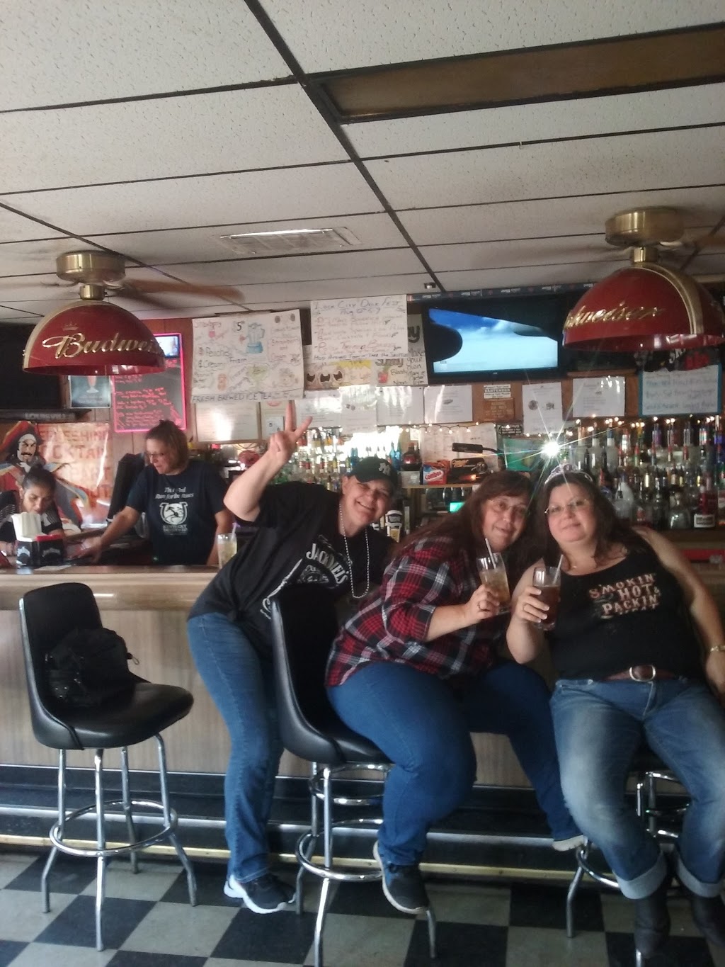 Ski Lodge | 405 S Niagara St, Lockport, NY 14094, USA | Phone: (716) 438-1460