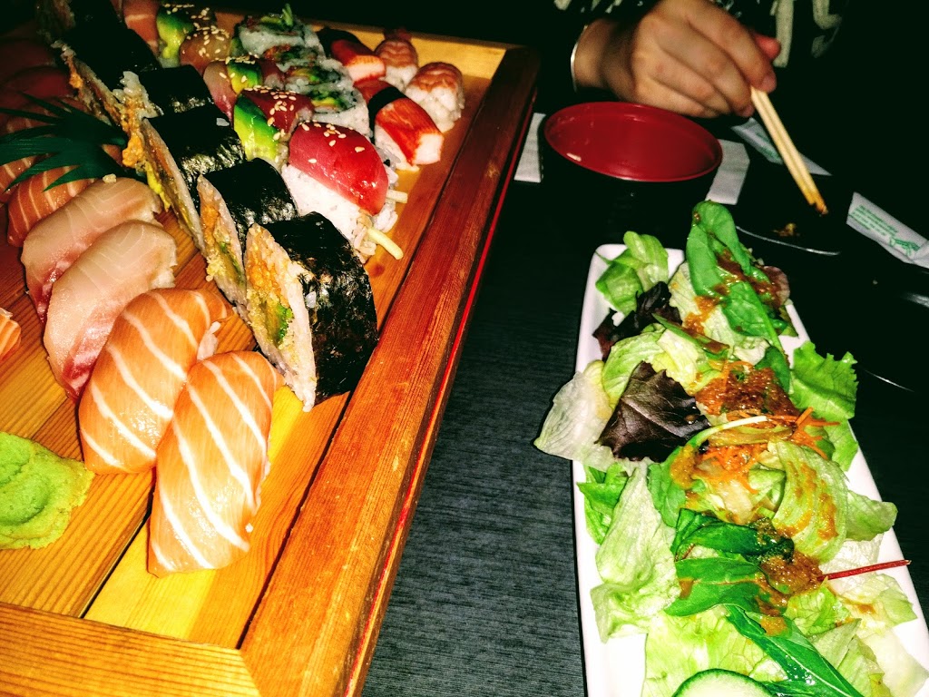 Azumi Sushi | 5516 Lawrence Ave E, Scarborough, ON M1C 3B2, Canada | Phone: (416) 284-3033