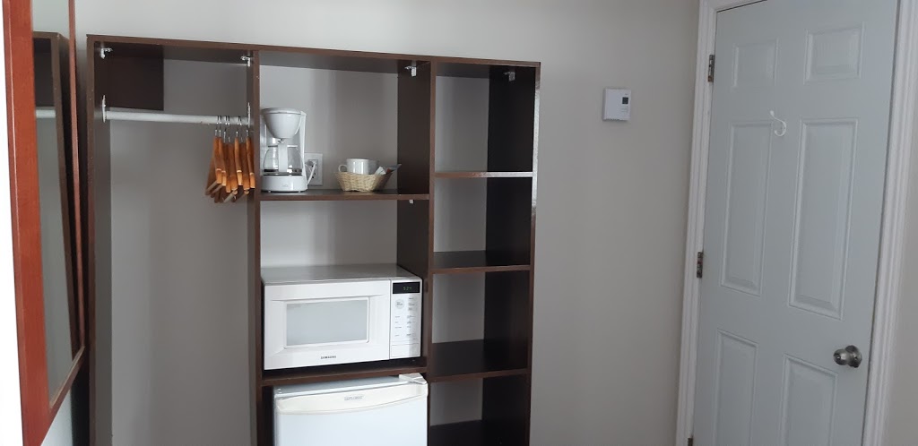Motel Miami | 300 Rue Antoine Pinard, Trois-Rivières, QC G8T 6K7, Canada | Phone: (819) 375-7391
