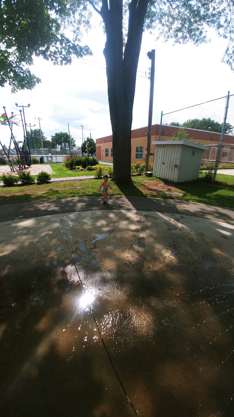 Piscine La Providence | 2575 Rue Saint-Paul, Saint-Hyacinthe, QC J2T 2A8, Canada | Phone: (450) 778-8335