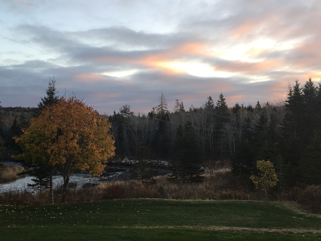 Old Riverside Lodge B & B | 98 Riverside Ave, Musquodoboit Harbour, NS B0J 2L0, Canada | Phone: (902) 889-3464