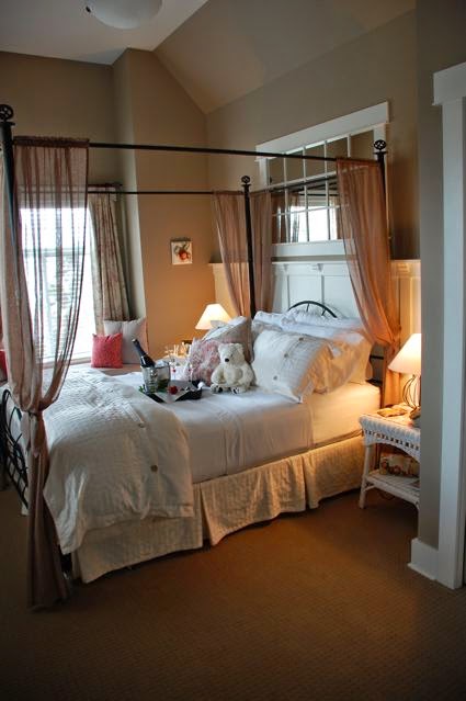 Apples and Quails Bed & Breakfast | 12014 Trayler Pl, Summerland, BC V0H 1Z7, Canada | Phone: (855) 751-8220