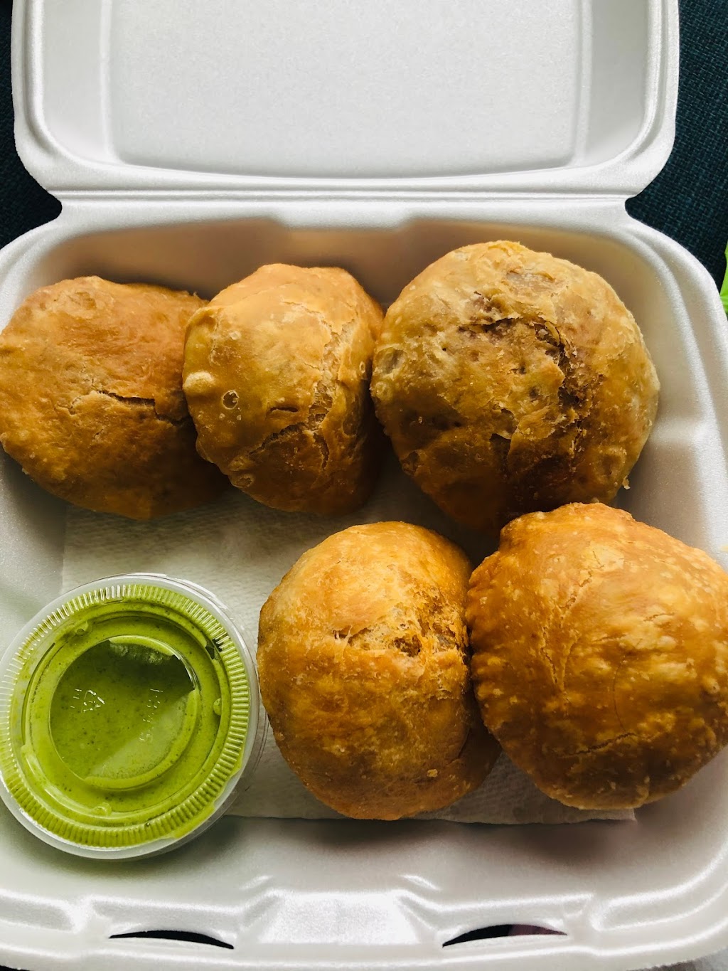 Kias Kitchen | 28 Elizabeth St N Unit 605, Mississauga, ON L5G 2Z6, Canada | Phone: (437) 987-2407