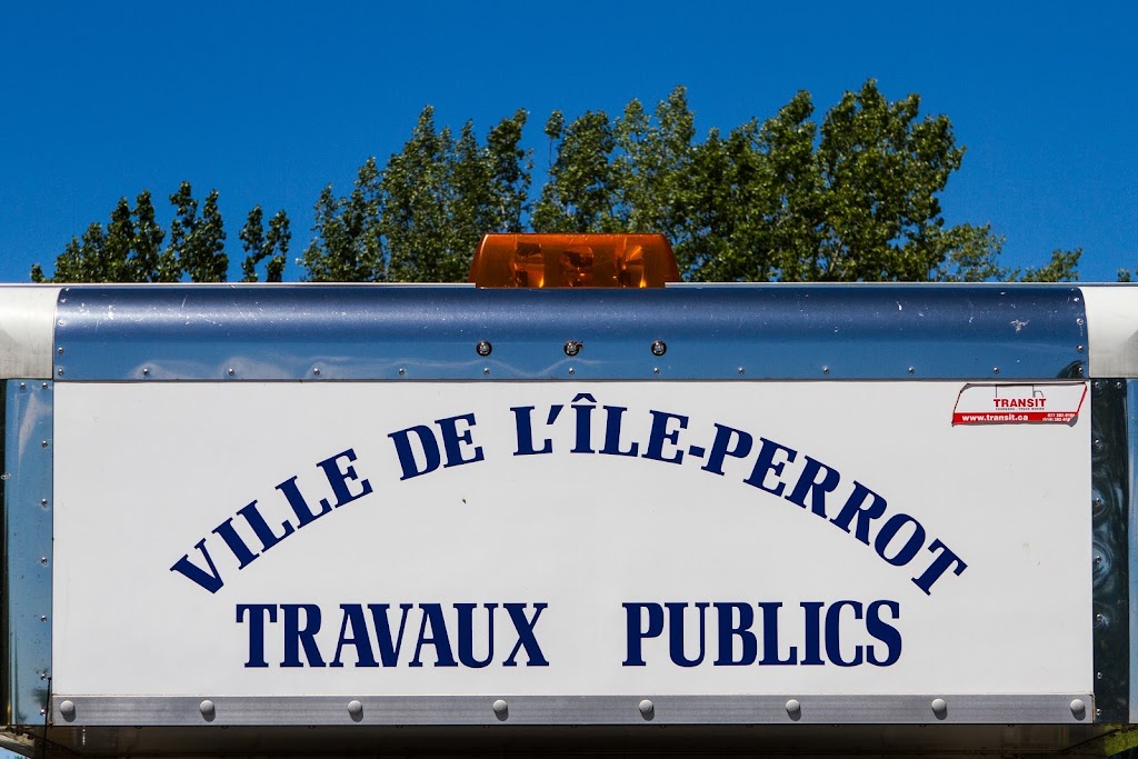 Ville de LÎle-Perrot - Garage municipal | 255 Mnt Sagala, LÎle-Perrot, QC J7V 3C8, Canada | Phone: (514) 453-1751