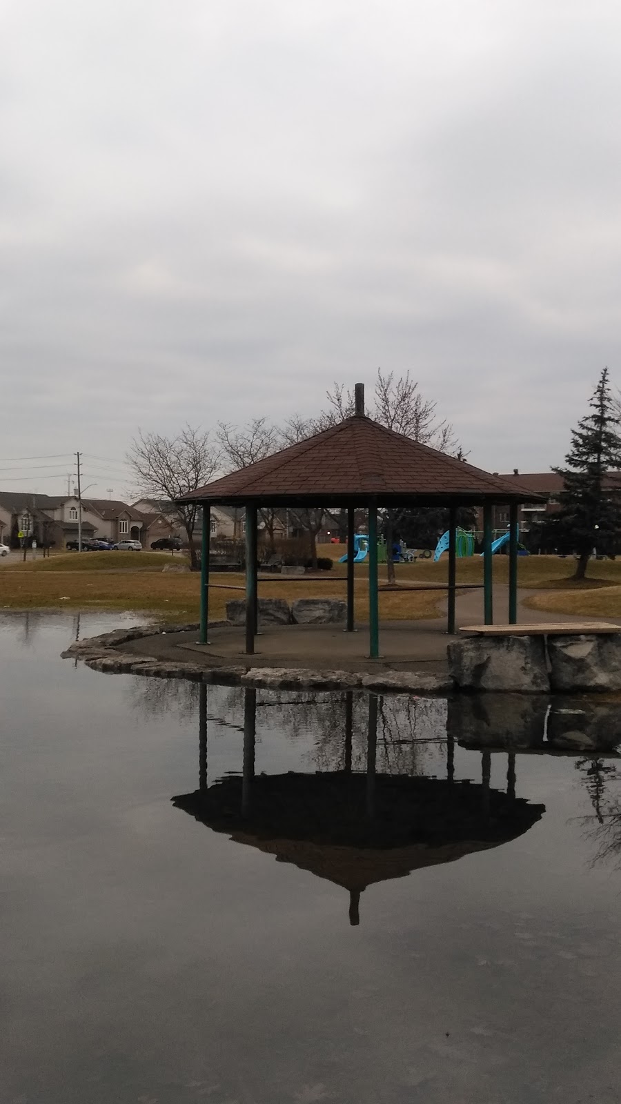 John N Allan Park | 6980 Kalar Rd, Niagara Falls, ON L2H 2T7, Canada | Phone: (905) 356-7521