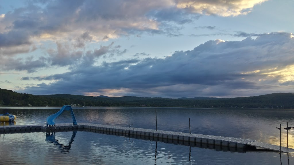 Frontier Lodge | 1406 QC-141, Saint-Herménégilde, QC J0B 2W0, Canada | Phone: (819) 844-2277
