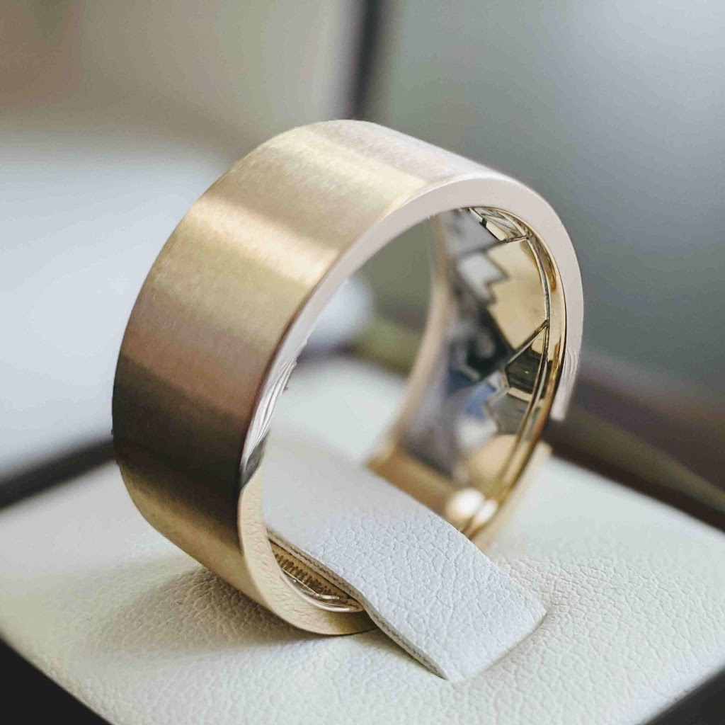 Luksus Diamonds | 32615 S Fraser Way #203, Abbotsford, BC V2T 1X8, Canada | Phone: (844) 231-8200