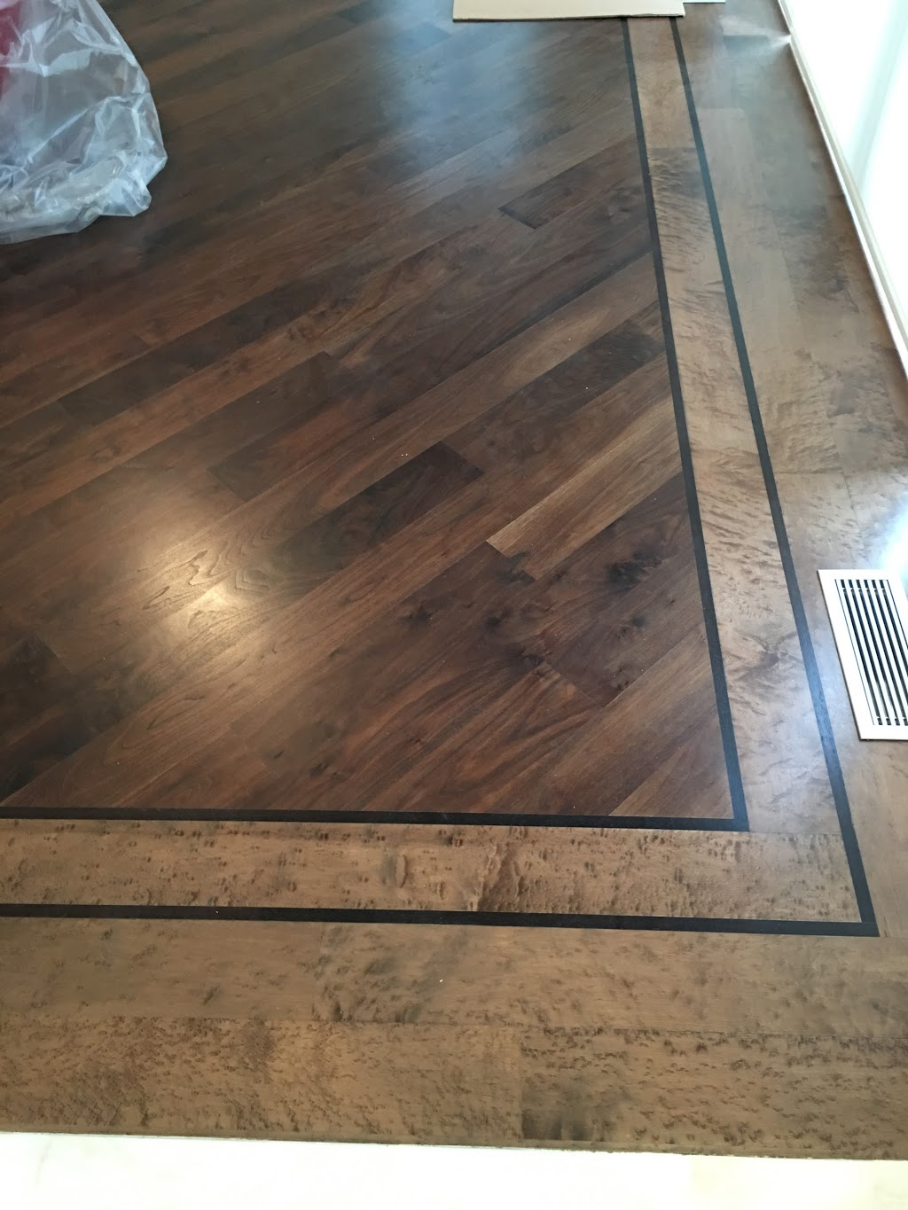 Parquets De Distinction J Lorrain Inc (Les) | 361 Rue Isabey, Montréal, QC H4T 1T1, Canada | Phone: (514) 731-0000