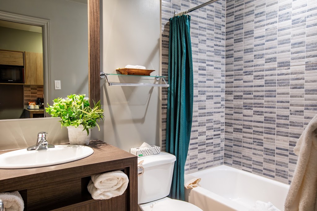 Hôtel Motel Le Châteauguay | 3842 Boulevard Sainte-Anne, Québec, QC G1E 3M3, Canada | Phone: (418) 661-0037