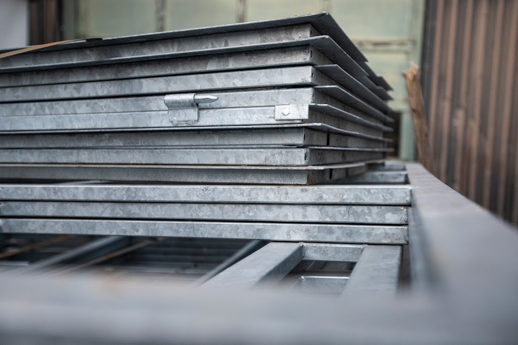 Mini Container Builders | 379 Brant County Hwy 54, Brantford, ON N3T 5L9, Canada | Phone: (519) 757-3599