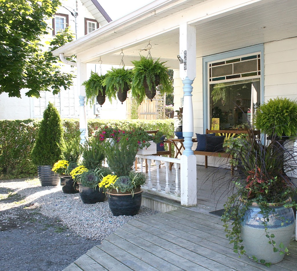 Newsroom Suites | 271 Wellington Main St, Wellington, ON K0K 3L0, Canada | Phone: (613) 399-5182