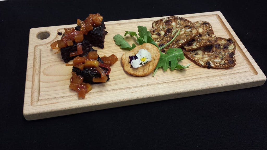 Restaurant Le Madrigal Bromont | 46 Boulevard de Bromont, Bromont, QC J2L 2K3, Canada | Phone: (450) 534-3588