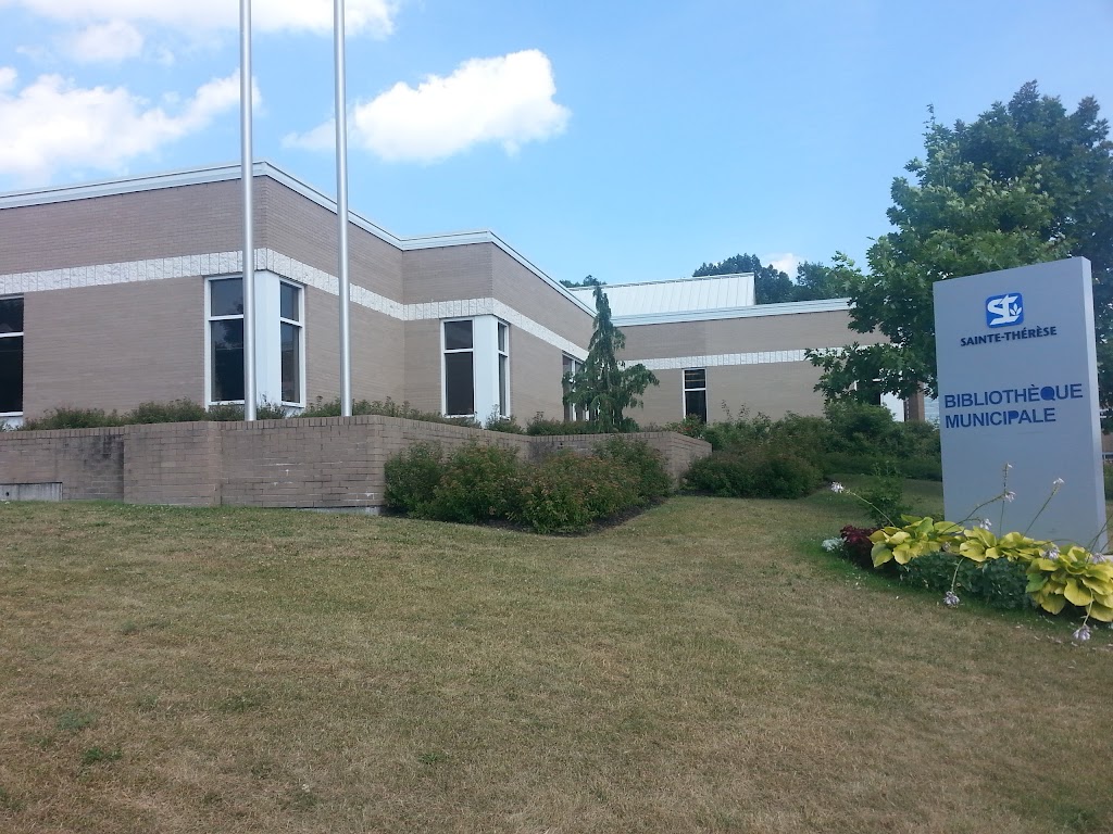 Sainte-Thérèse Public Library | 150 Bd du Séminaire, Sainte-Thérèse, QC J7E 1Z2, Canada | Phone: (450) 434-1440