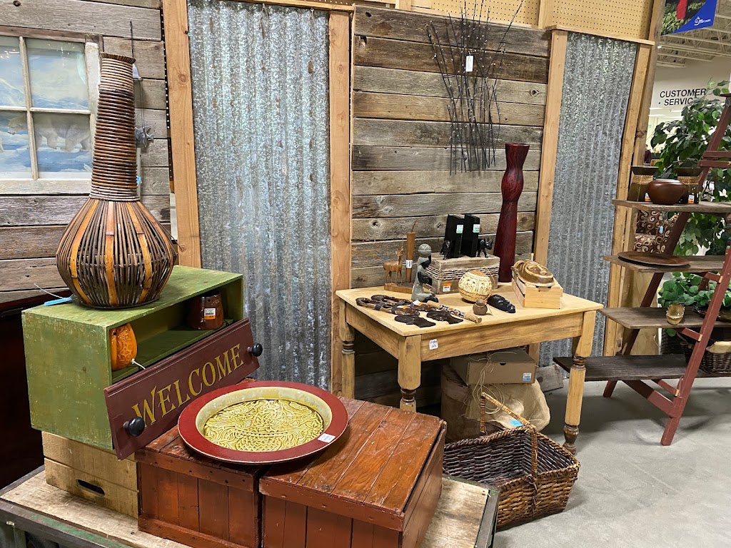 MCC Centre Thrift Shop | 33933 Gladys Ave, Abbotsford, BC V2S 2E8, Canada | Phone: (604) 854-2062