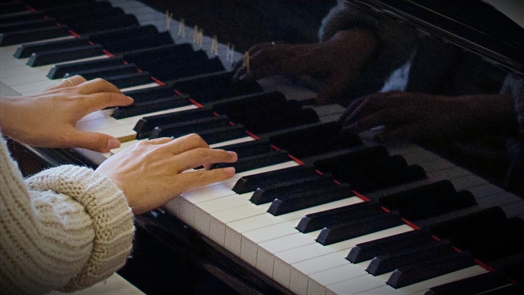 Vancouver House of Music - Piano & Guitar Lessons | Knight St and E57th, Vancouver, BC V5P 3C6, Canada | Phone: (250) 532-0087