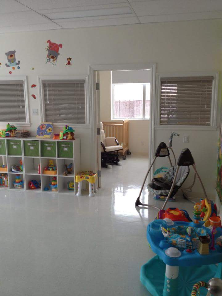 Garderie préscolaire Des Petits Pieds | 425 Rue des Érables #110, Salaberry-de-Valleyfield, QC J6T 6J5, Canada | Phone: (450) 371-5355