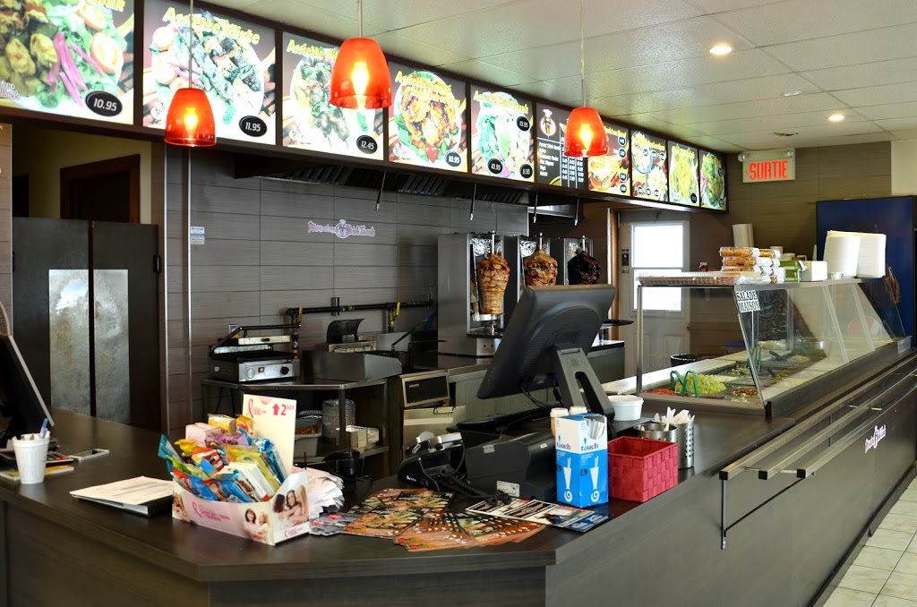 Monsieur Shish-Taouk | 1440 Rue Edmond Guillet, Marieville, QC J3M 1G5, Canada | Phone: (450) 460-2223