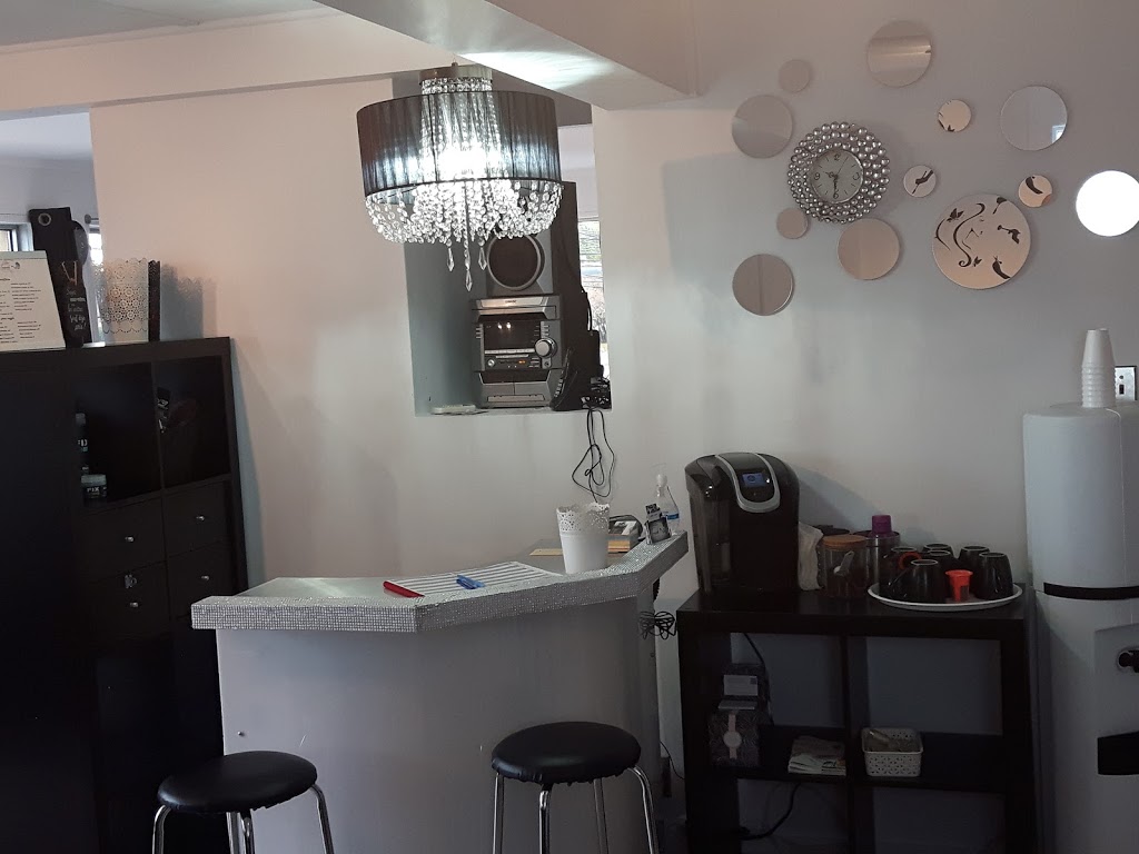Coiffure Touch | 92 Rue Jacques-Cartier S, Saint-Jean-sur-Richelieu, QC J3B 6S3, Canada | Phone: (450) 895-5622
