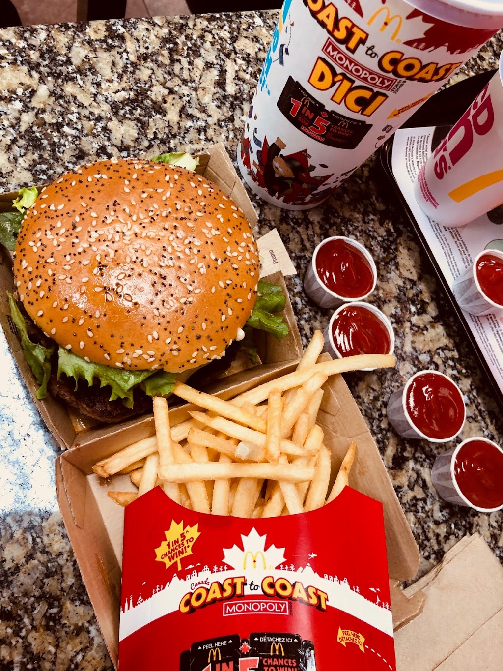 McDonalds | 501 Rue Samuel de Champlain Bureau 100, Boucherville, QC J4B 6B6, Canada | Phone: (450) 641-1810