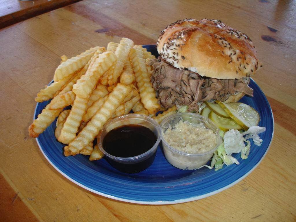 Tree Top Pizza | 4900 Saunders Settlement Rd, Niagara Falls, NY 14305, USA | Phone: (716) 297-8733